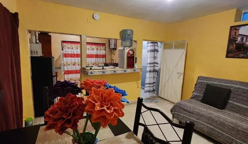 پانسیون Departamentos Muy Cercanos Al Aeropuerto T2 Wifi Free