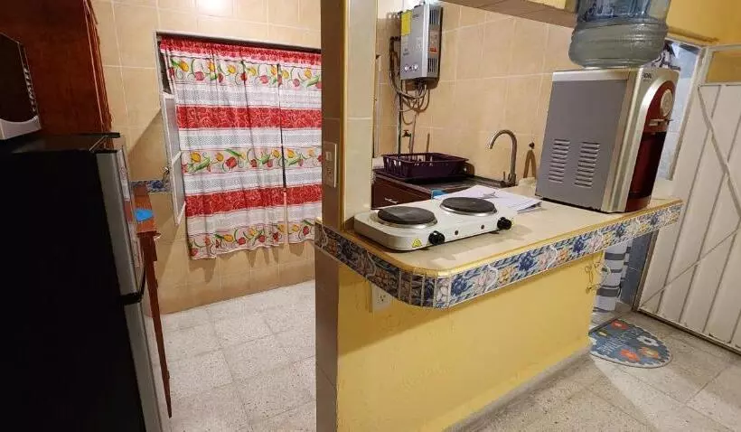 پانسیون Departamentos Muy Cercanos Al Aeropuerto T2 Wifi Free