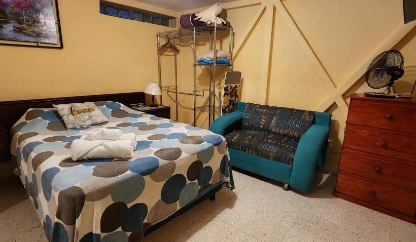 پانسیون Departamentos Muy Cercanos Al Aeropuerto T2 Wifi Free