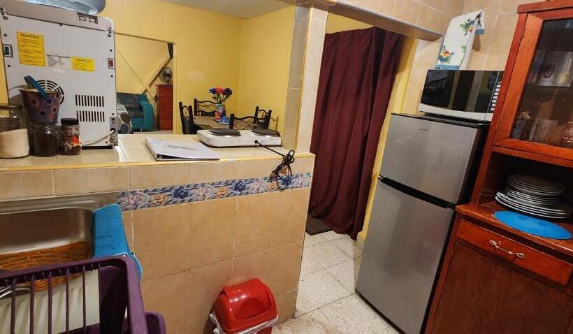 پانسیون Departamentos Muy Cercanos Al Aeropuerto T2 Wifi Free