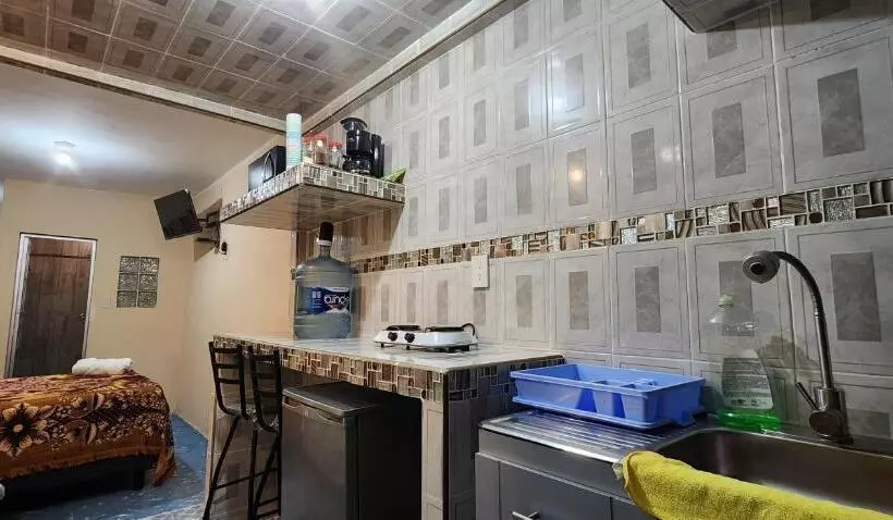 پانسیون Departamentos Muy Cercanos Al Aeropuerto T2 Wifi Free