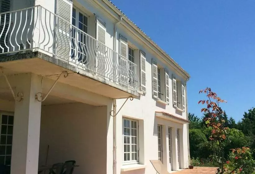 پانسیون La Maison Blanche