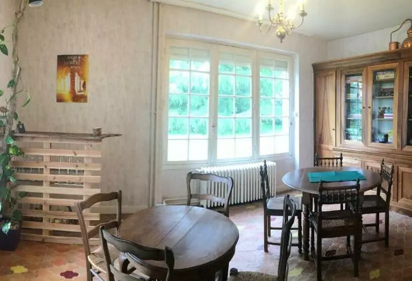 پانسیون La Maison Blanche