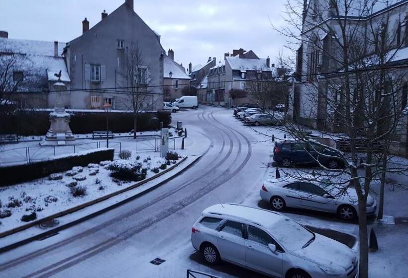 بنسيون Le P Tit Pouilly Du Val De Loire En Bourgogne !