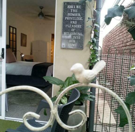 Pension The Oak Treehouse Bnb Queenstown