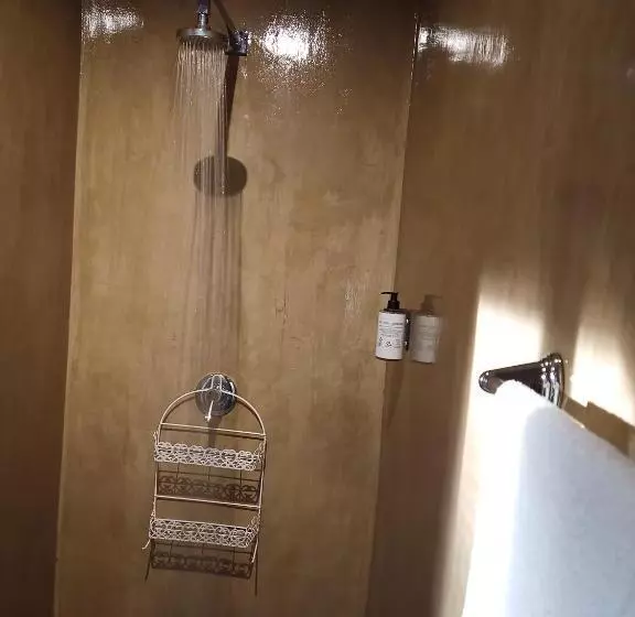 Majatalo The Oak Treehouse Bnb Queenstown