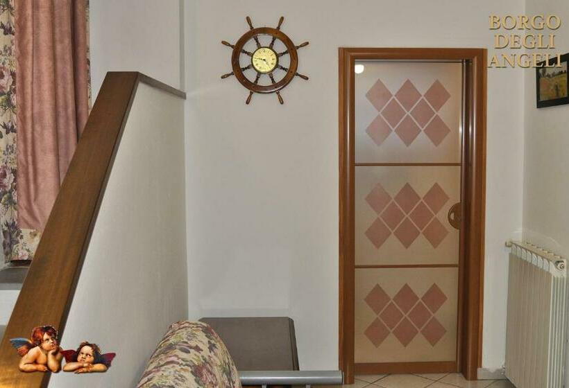 צימר Borgo Degli Angeli Arcola