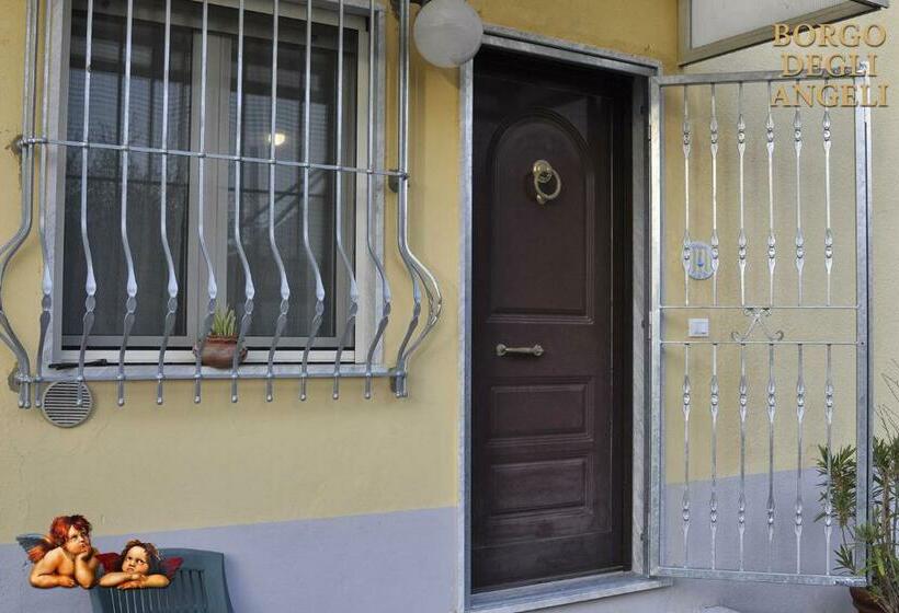 צימר Borgo Degli Angeli Arcola