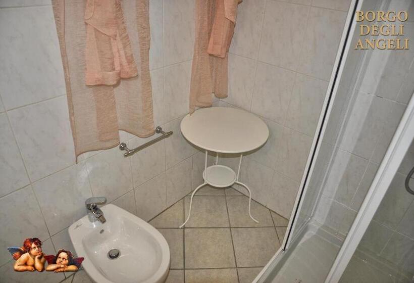 צימר Borgo Degli Angeli Arcola