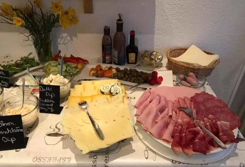 Aamiaismajoitus (B&B) Ferienhof Kröger