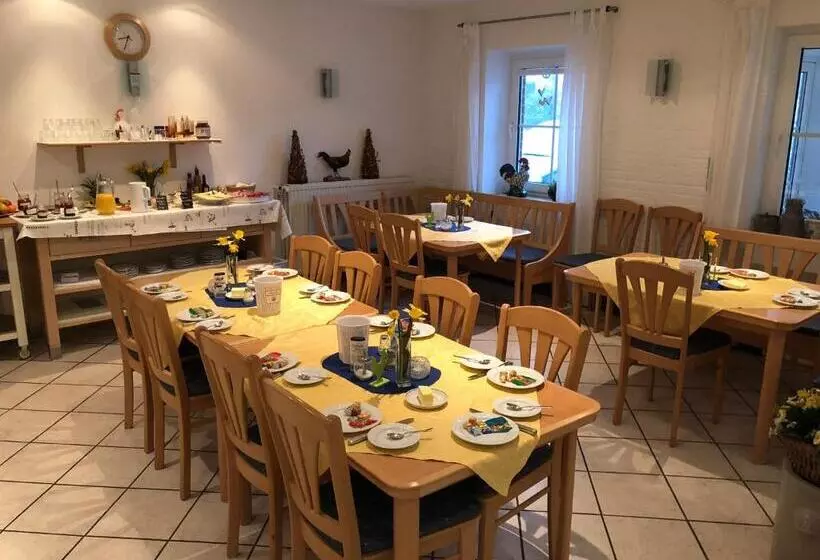 Aamiaismajoitus (B&B) Ferienhof Kröger