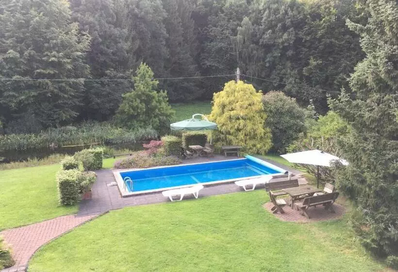 Aamiaismajoitus (B&B) Ferienhof Kröger