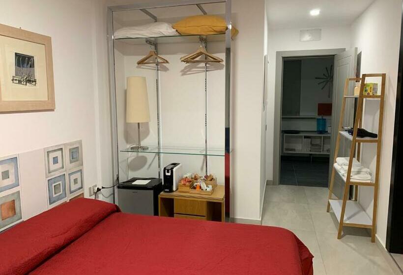 تختخواب و صبحانه P