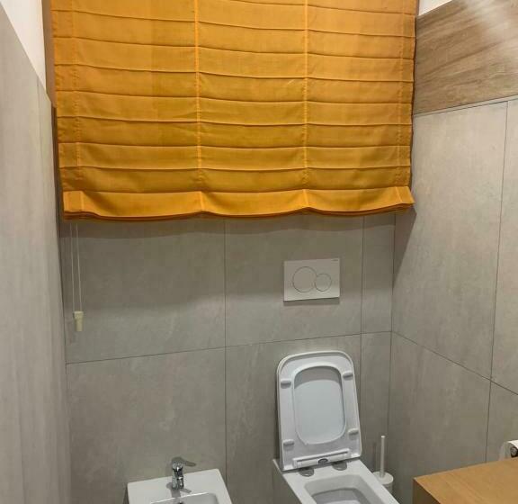 تختخواب و صبحانه P