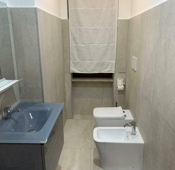 تختخواب و صبحانه P