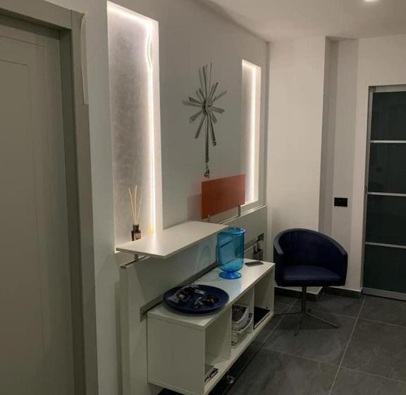 تختخواب و صبحانه P