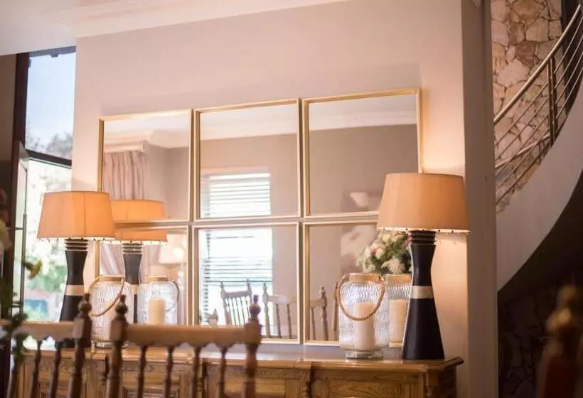 Hotelli Potch Manor Boutique Guest House