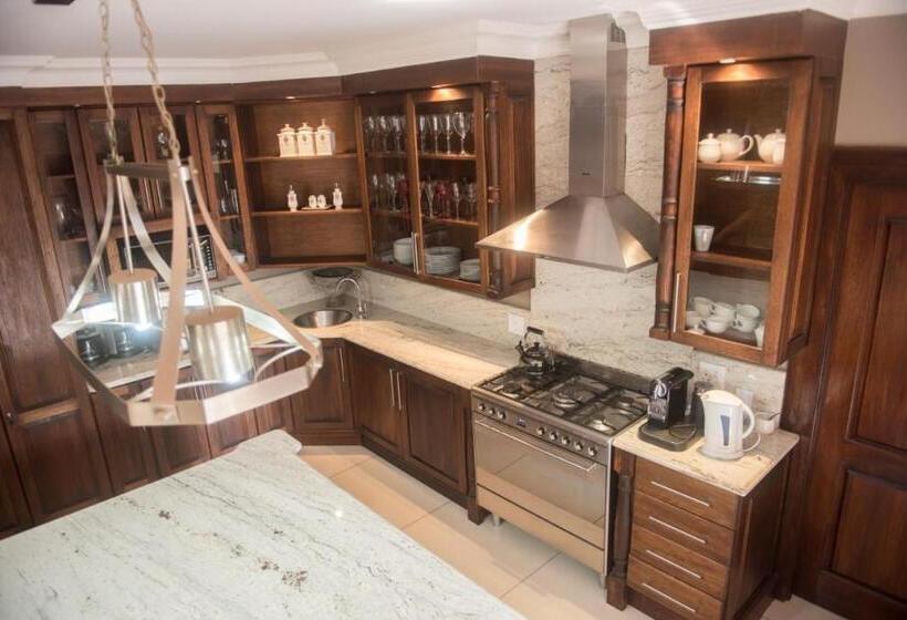 בית מלון כפרי Potch Manor Boutique Guest House