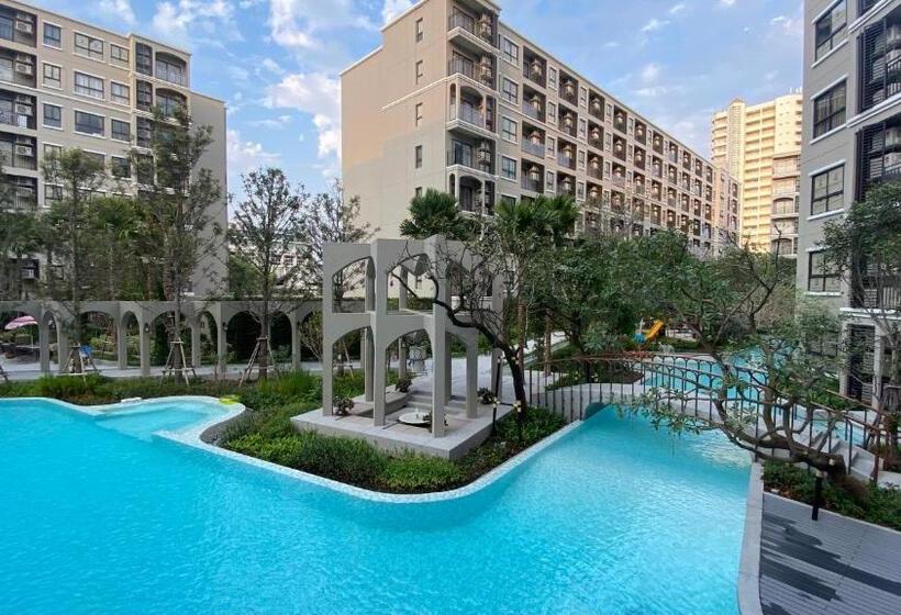 La Casita Pool Access Condo Huahin