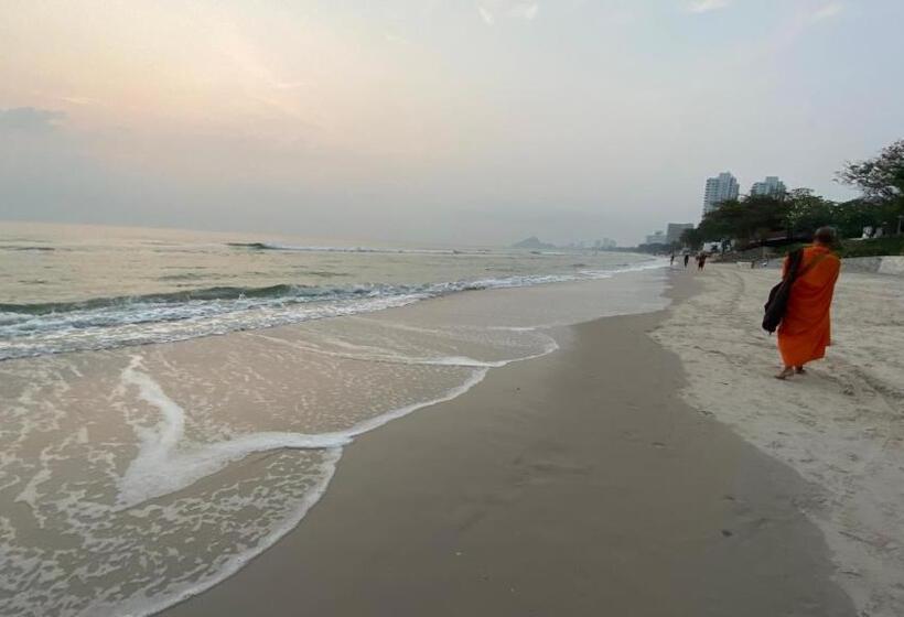 La Casita Pool Access Condo Huahin