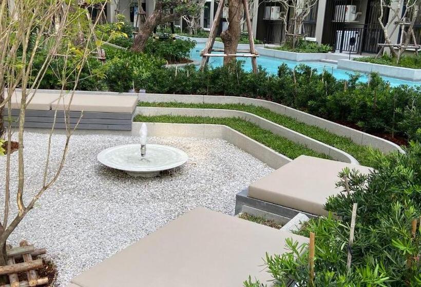 La Casita Pool Access Condo Huahin