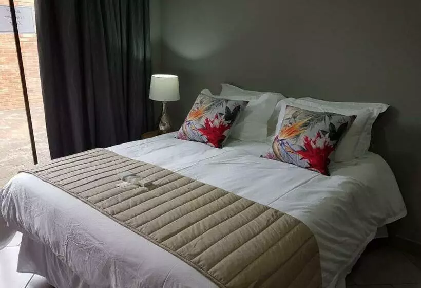 Majatalo A’ La Maison Guesthouse