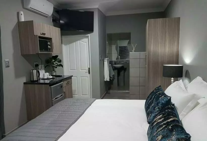 Majatalo A’ La Maison Guesthouse