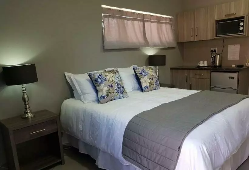 Majatalo A’ La Maison Guesthouse