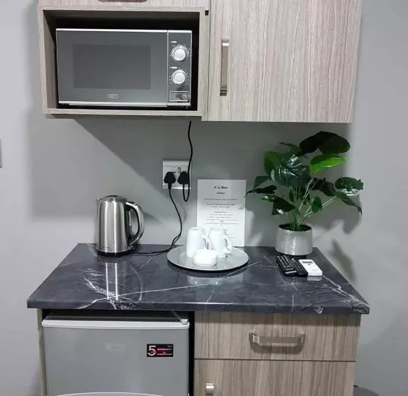 Majatalo A’ La Maison Guesthouse