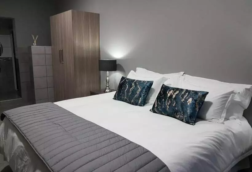 Majatalo A’ La Maison Guesthouse