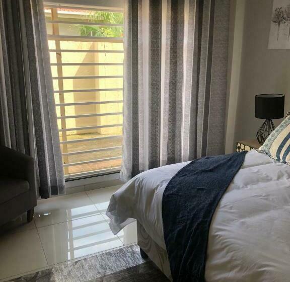 بنسيون The Outlook Guest House