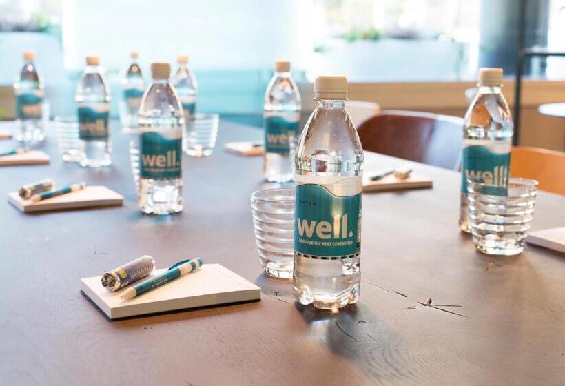 Hotelli Court Garden