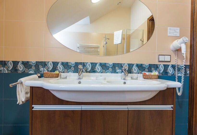 Dwór Kombornia Hotel&spa