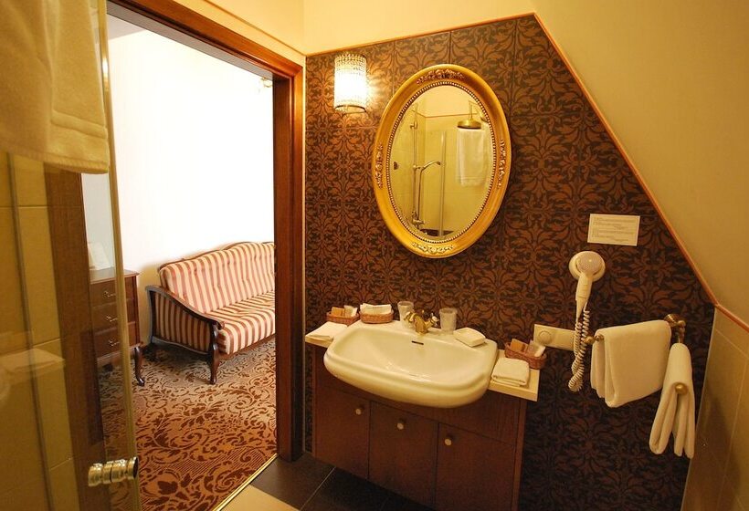 Dwór Kombornia Hotel&spa