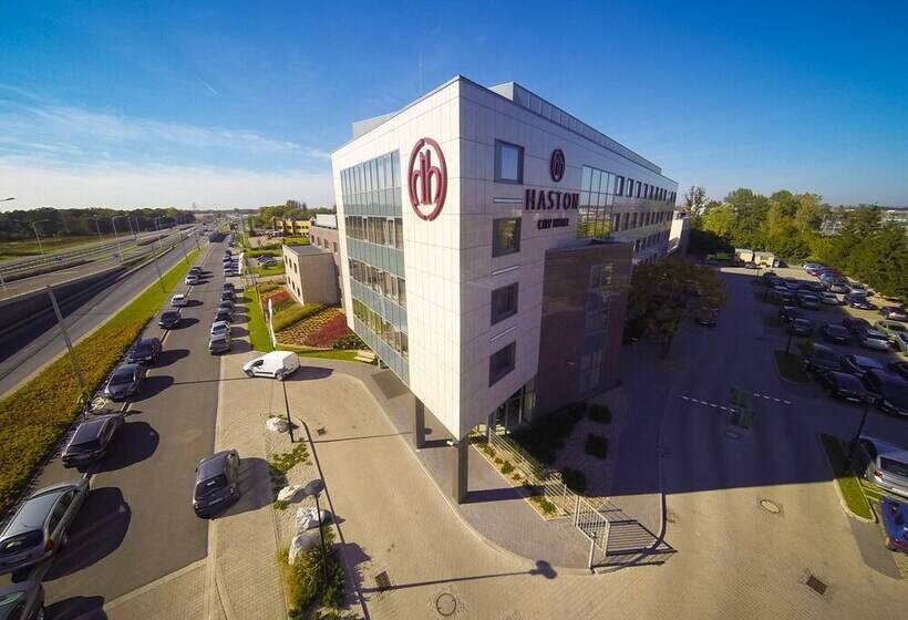 בית מלון כפרי Haston City