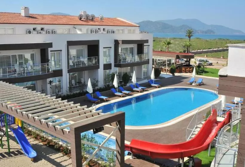 בית מלון כפרי Odyssey Residence Apartments