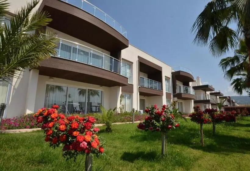 בית מלון כפרי Odyssey Residence Apartments