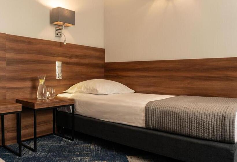 בית מלון כפרי Oliwski