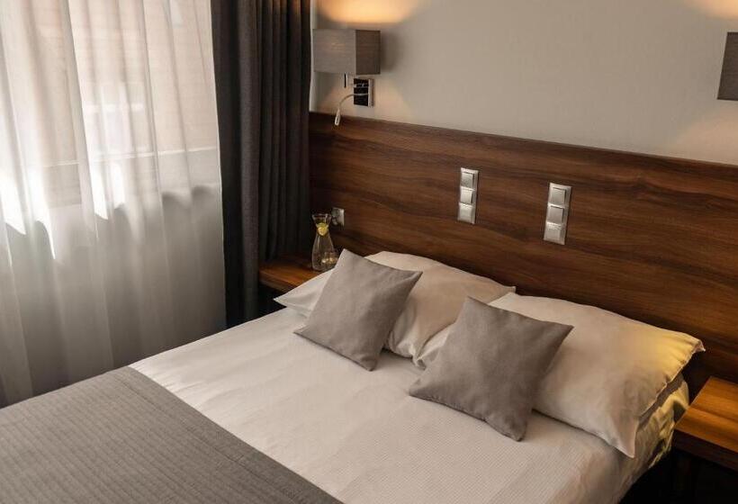 בית מלון כפרי Oliwski