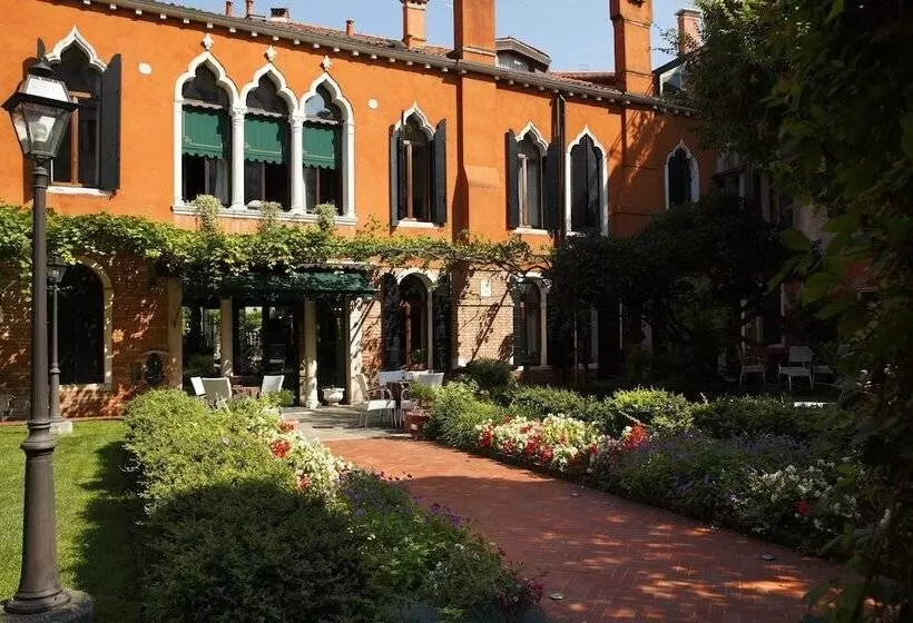 هتل Pensione Accademia  Villa Maravege