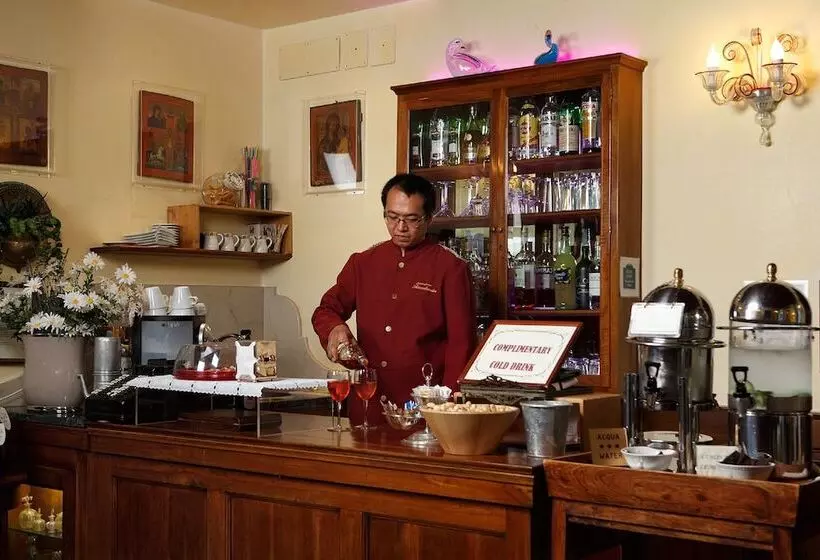 هتل Pensione Accademia  Villa Maravege