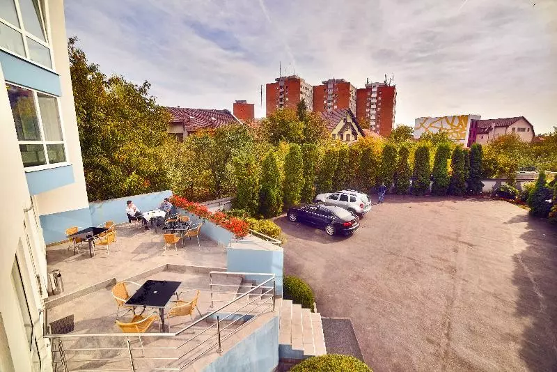 President By Timhotels