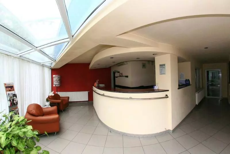 President By Timhotels