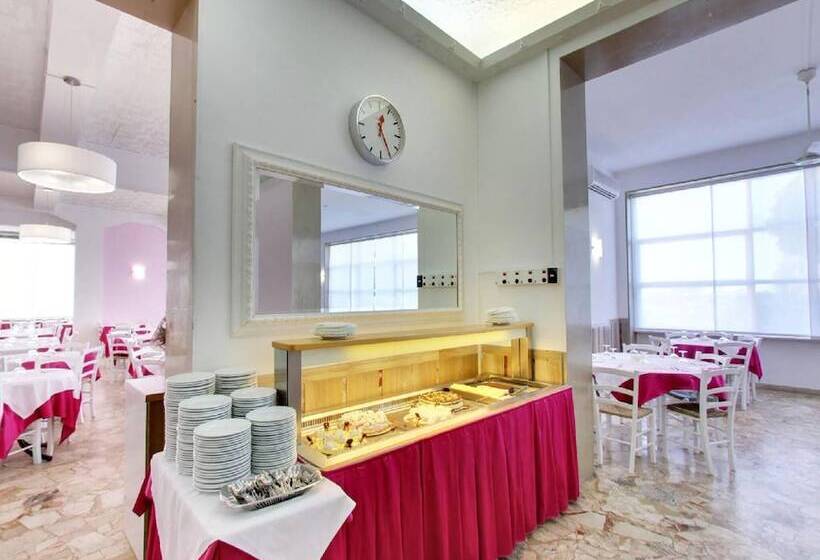 בית מלון כפרי Promenade Universale