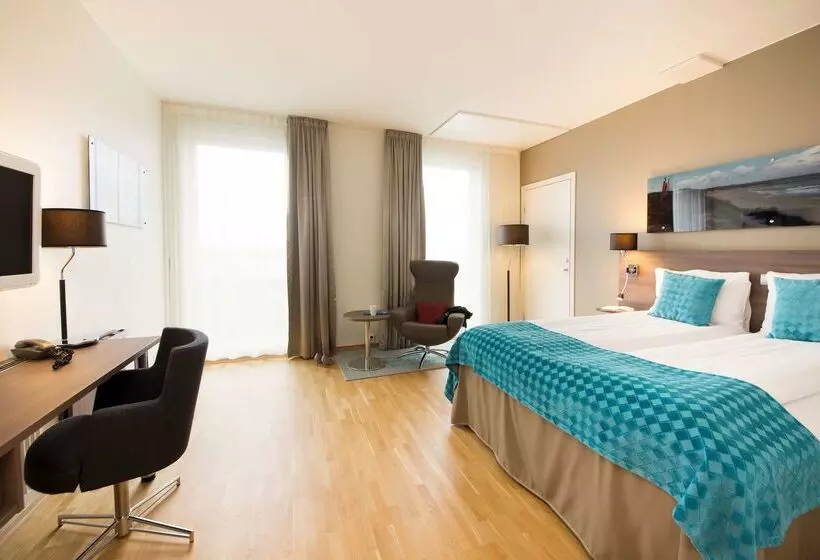 בית מלון כפרי Scandic Stavanger Airport