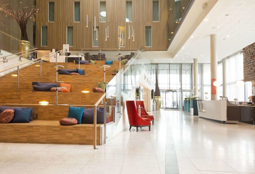 בית מלון כפרי Scandic Stavanger Airport