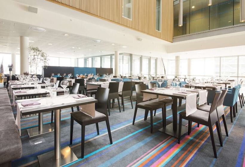 בית מלון כפרי Scandic Stavanger Airport