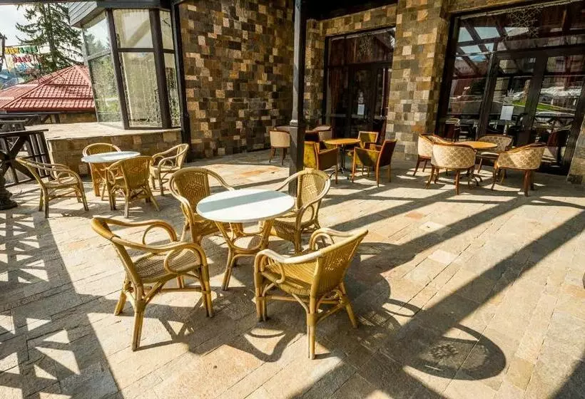 Snezhanka Hotel Pamporovo   Half Board & Ski