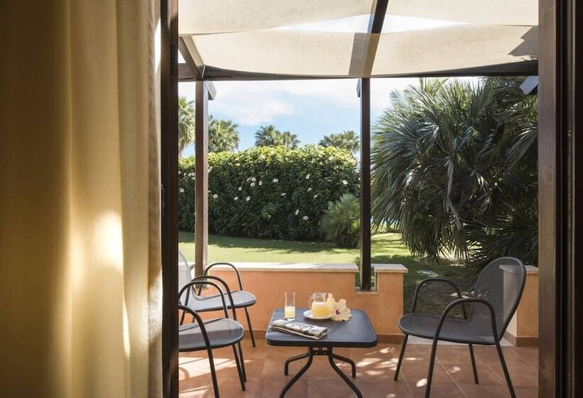 Lantana Resort Hotel&apartments