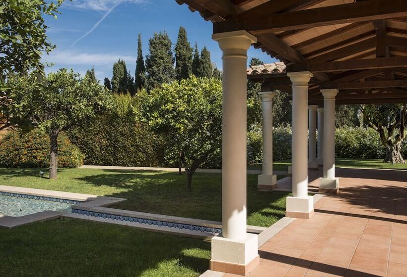 Lantana Resort Hotel&apartments